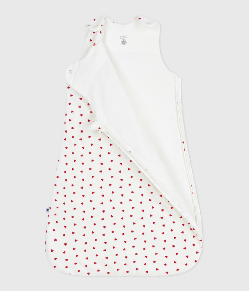 BABY SLEEPING BAG IN HEART-PRINT VELOUR, TOG 3