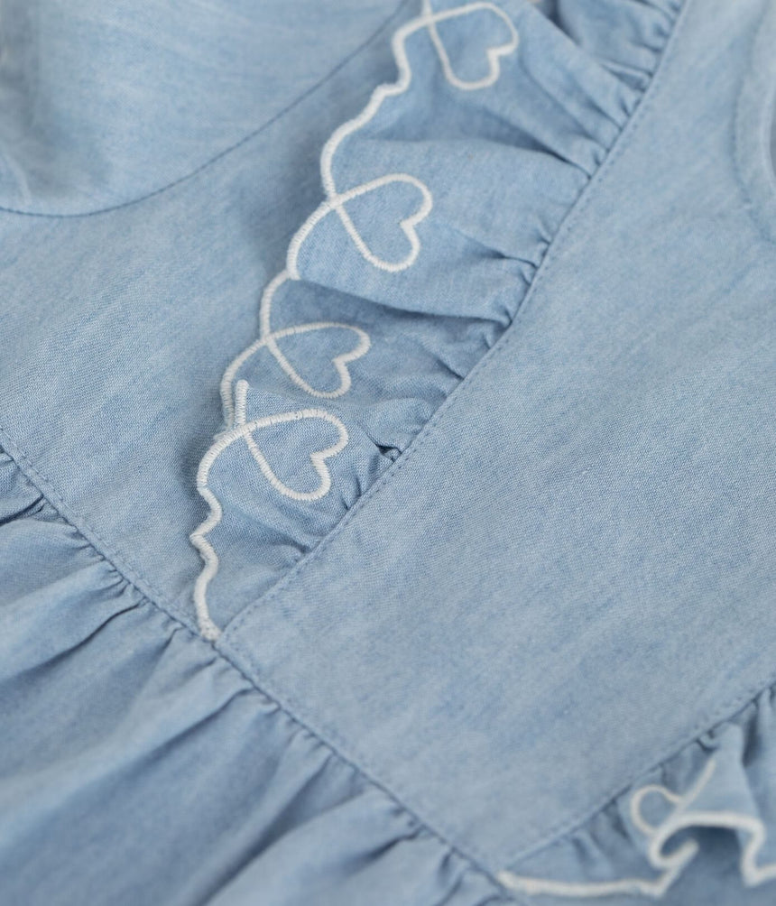 BABIES’ SHORT-SLEEVED COTTON DRESS IN CHAMBRAY, EMBROIDERED WITH HEARTS