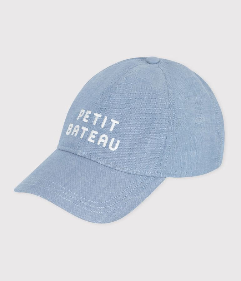 CHILDREN'S PETIT BATEAU CAP IN LIGHT-COLOURED DENIM