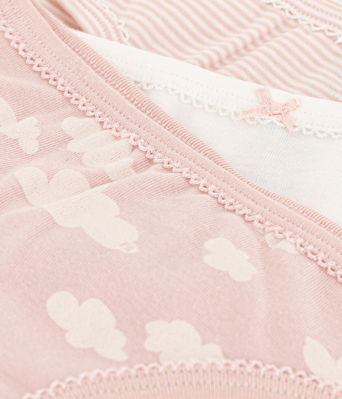 GIRLS' CLOUD PATTERNED COTTON BREIEFS - 3 - PACK GIRLS' CLOUD PATTERNED COTTON BREIEFS - 3 - PACK