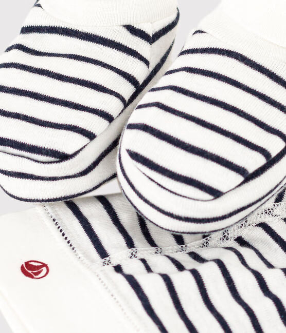 BABIES' BRETON BONNET AND BOOTEES SET BABIES' BRETON BONNET AND BOOTEES SET