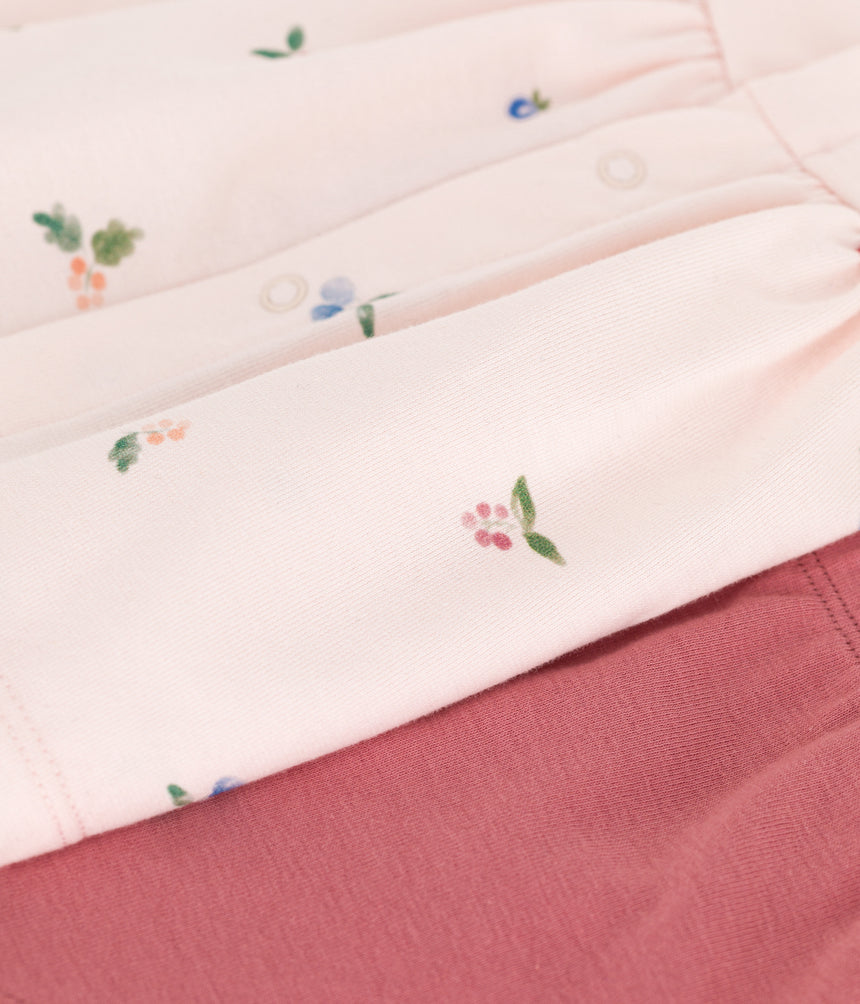 NEWBORN BABIES' TWO-PIECE COTTON SET WITH A RUFFLED BLOUSE