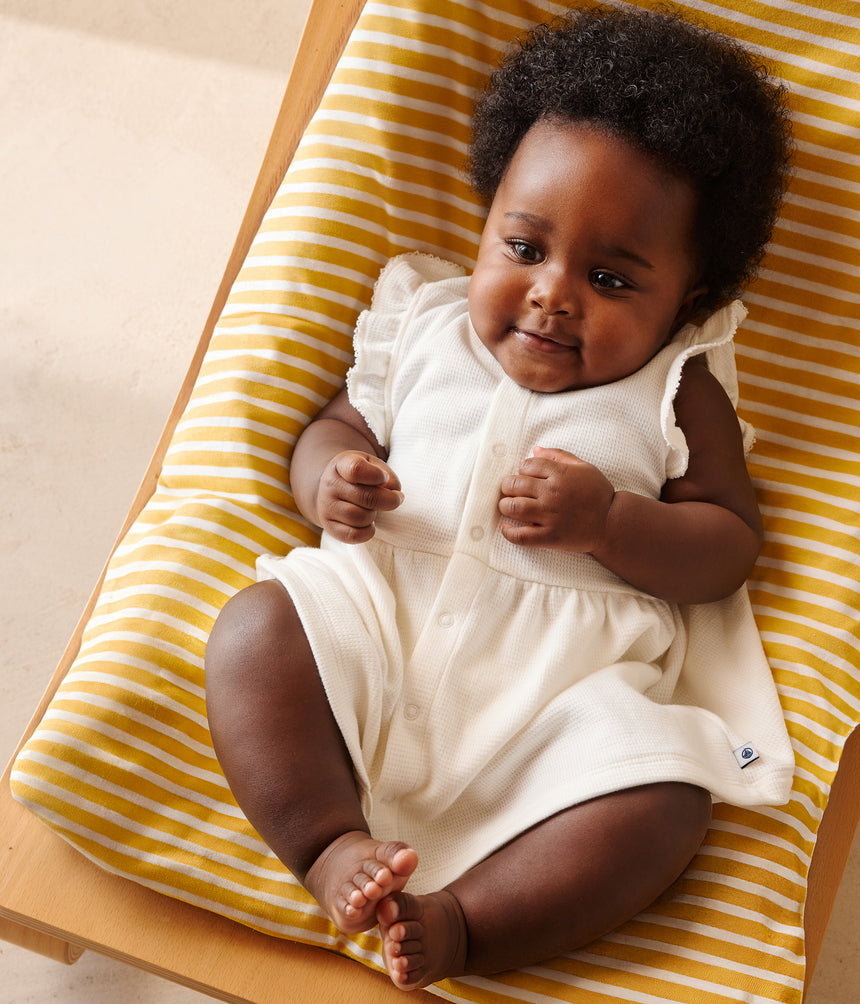 BABIES SHORT - SLEVEED WHITE HONEYCOMB DRESS AND BLOOMERS