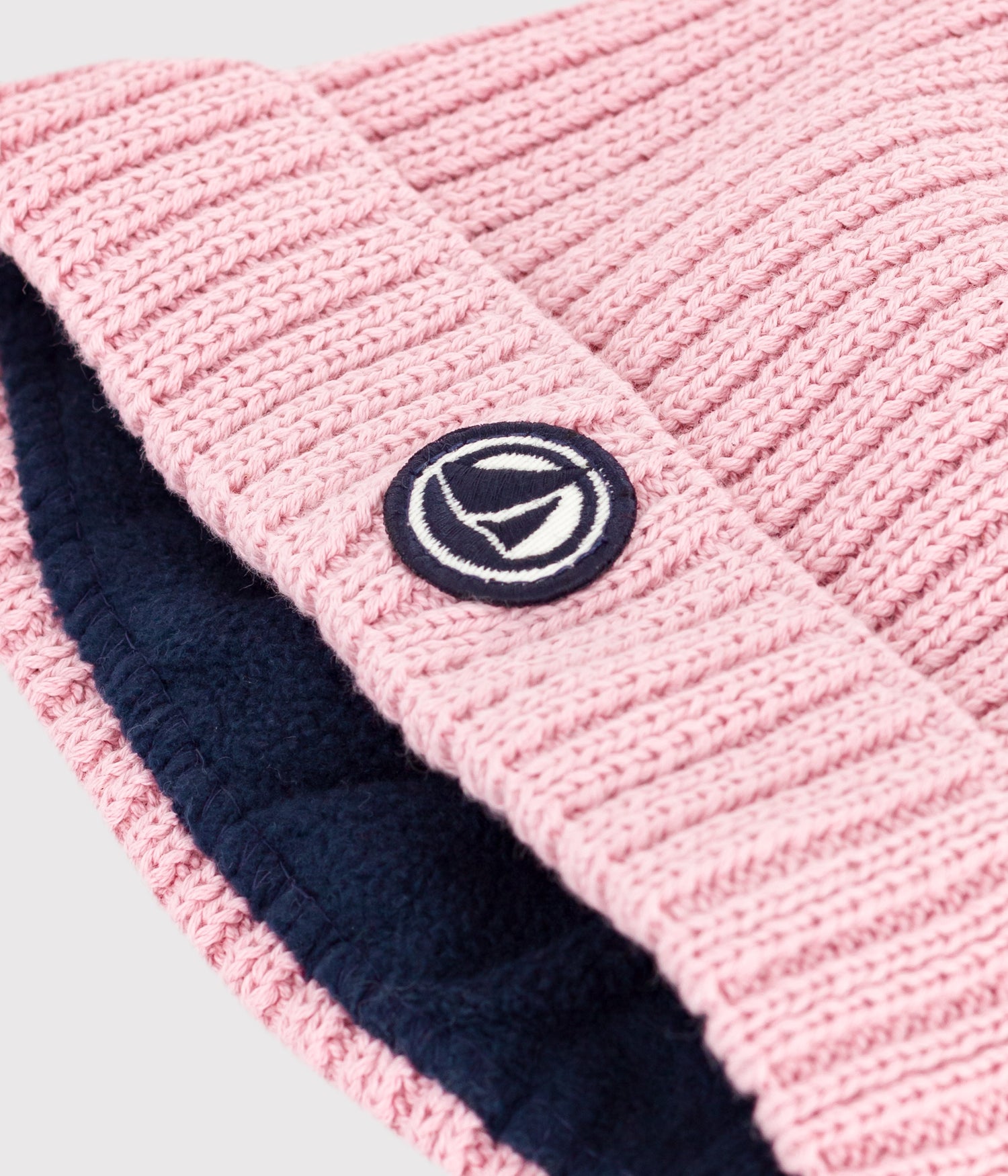 BABIES' KNITTED BEANIE WITH A FLEECE LINING BABIES' KNITTED BEANIE WITH A FLEECE LINING