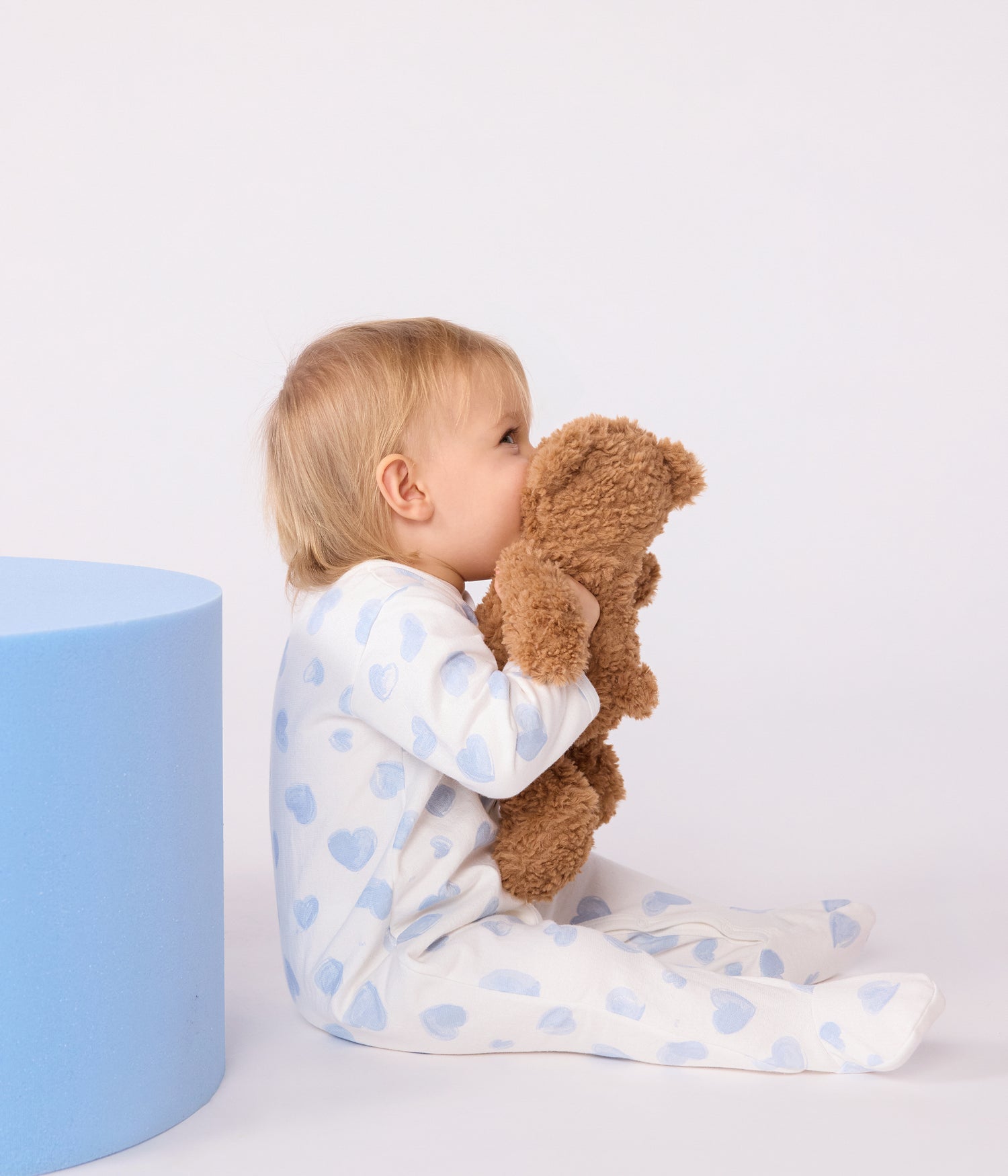 BABIES' BRUSHED FLEECE HEART-PRINT PYJAMAS WITH A COLLAR BABIES' BRUSHED FLEECE HEART-PRINT PYJAMAS WITH A COLLAR
