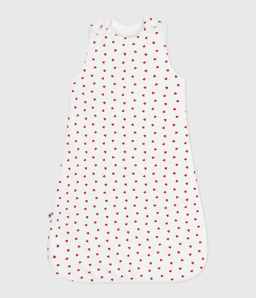 BABY SLEEPING BAG IN HEART-PRINT VELOUR, TOG 3