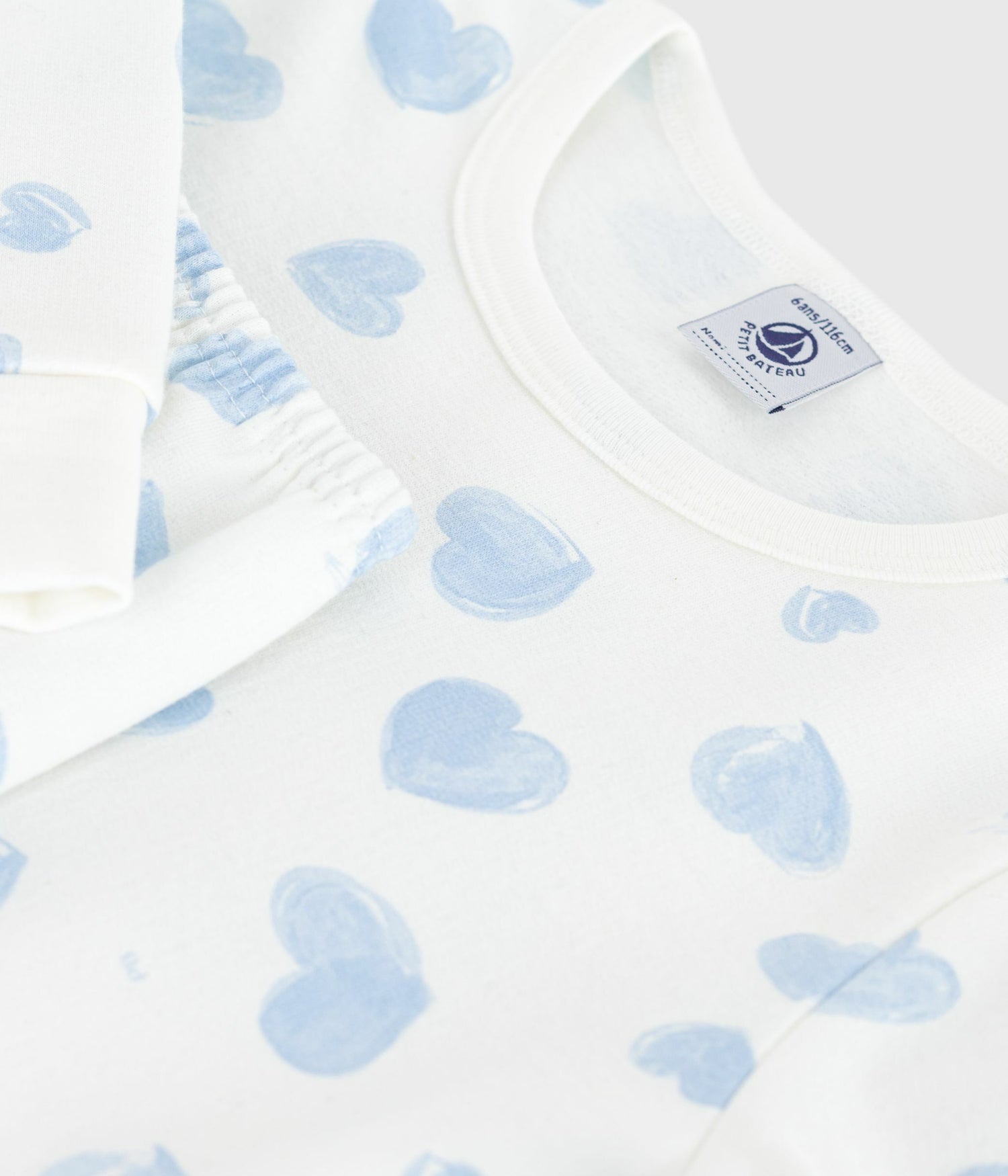 CHILDRENS PYJAMAS IN HEART PRINTED FLEECE CHILDRENS PYJAMAS IN HEART PRINTED FLEECE