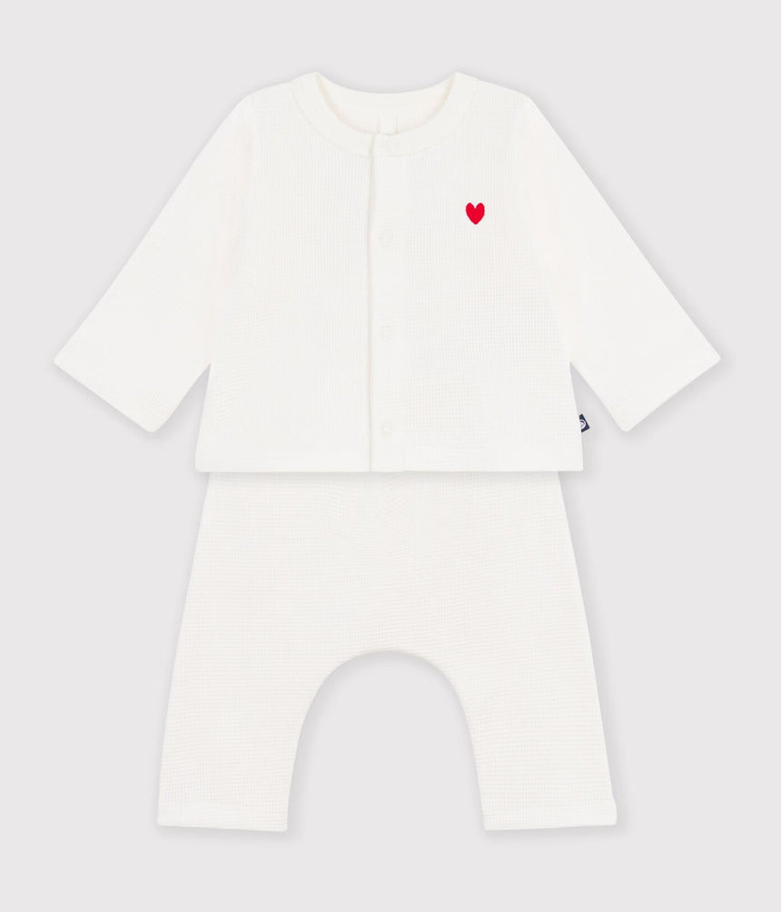 BABY SET IN PLAIN EMBROIDERED COTTON CHEST