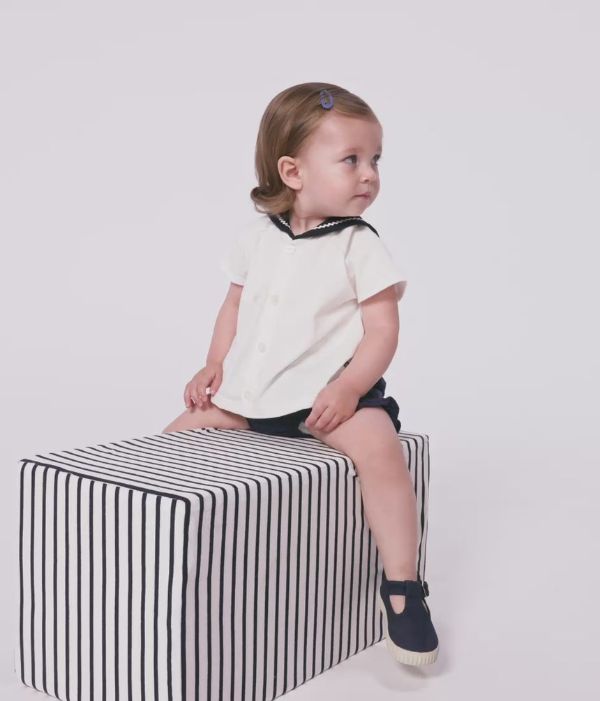 BABIES' 2-PIECE COTTON OUTFIT, THE T-SHIRT TOP HAS A SAILOR COLLAR